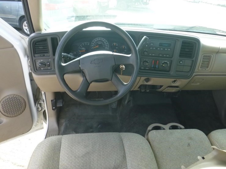 2005-chevrolet-2500hd-image-7