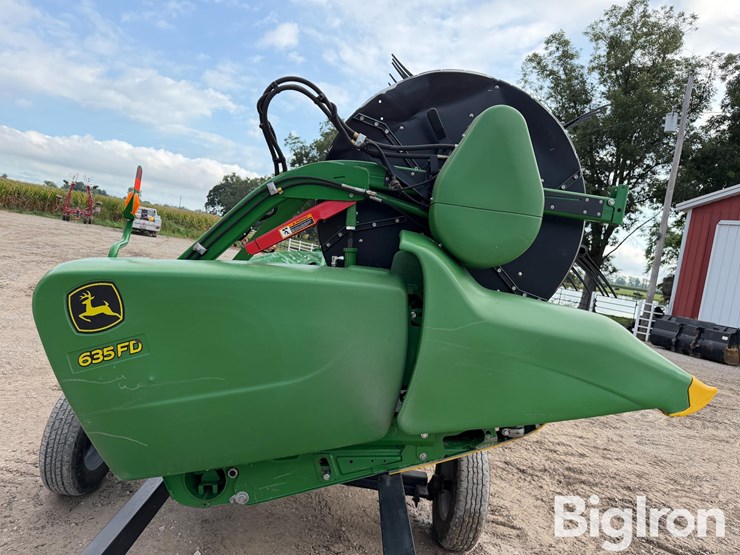 2017-john-deere-635-image-4