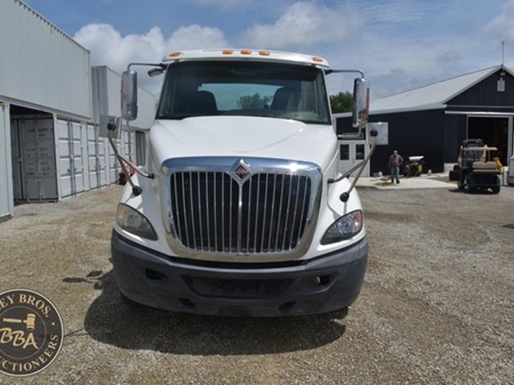 2014-international-prostar-image-93