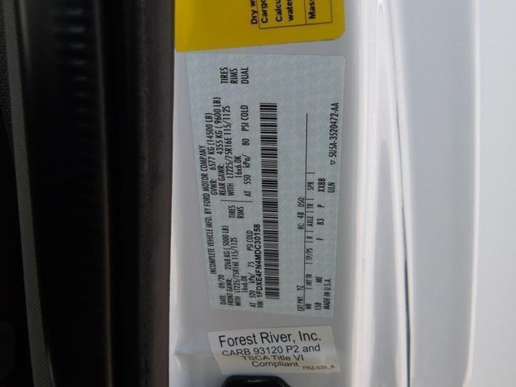 2021-ford-e450-image-90