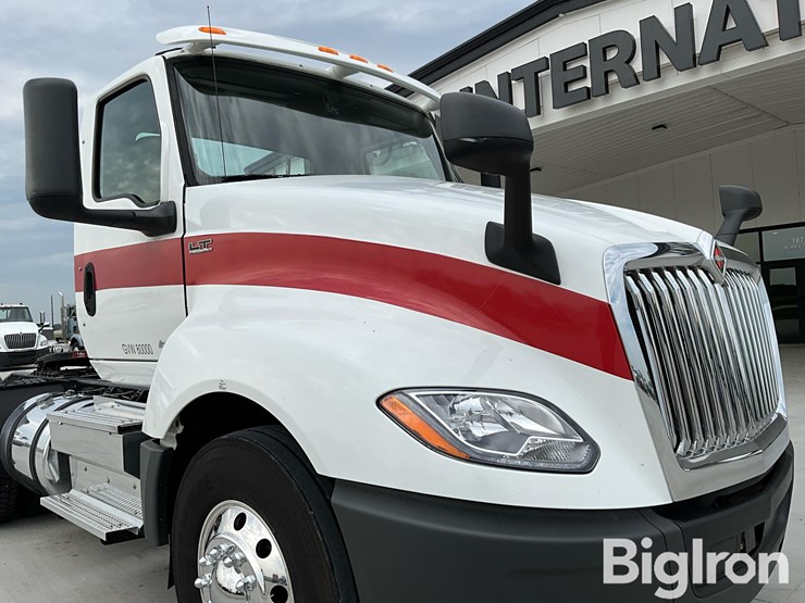 2019-international-lt-image-10