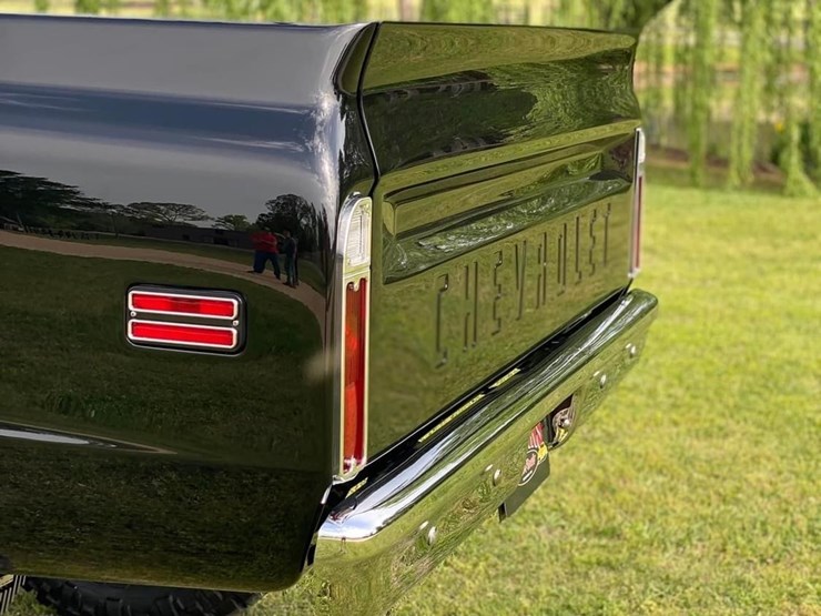 1969-chevrolet-c20-image-4