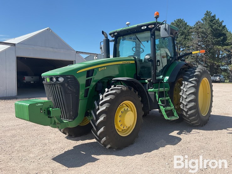 2010-john-deere-8245r-image-1