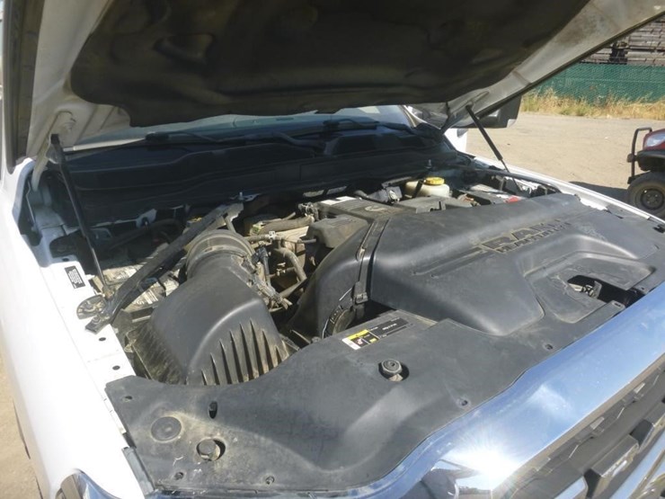 2019-dodge-3500-image-13