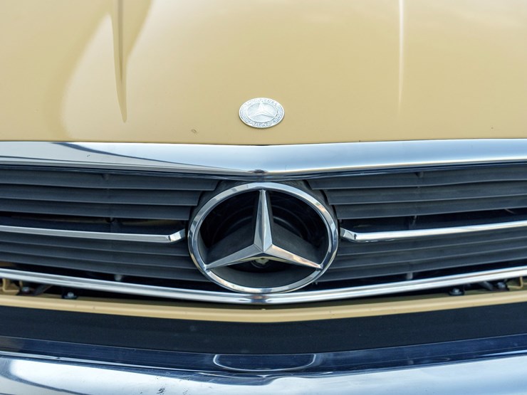 #122-•-offered-at-no-reserve-|-1980-mercedes-benz-450sl-convertible-image-32