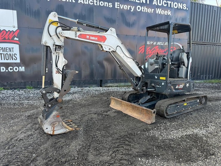 2023-bobcat-e35i-image-2