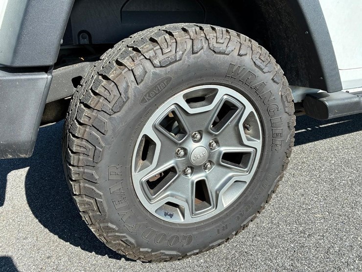 2018-jeep-wrangler-image-23