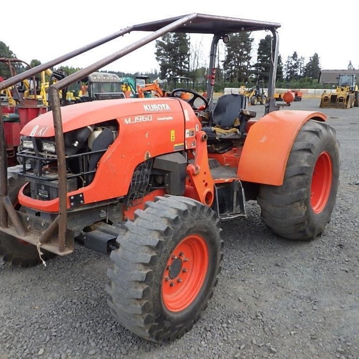 KUBOTA M9960