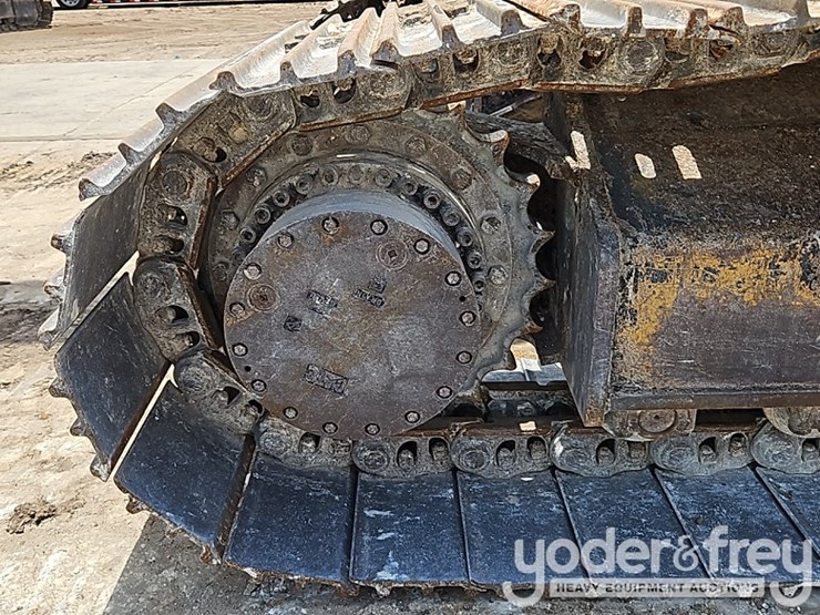 2015-caterpillar-336fl-image-19