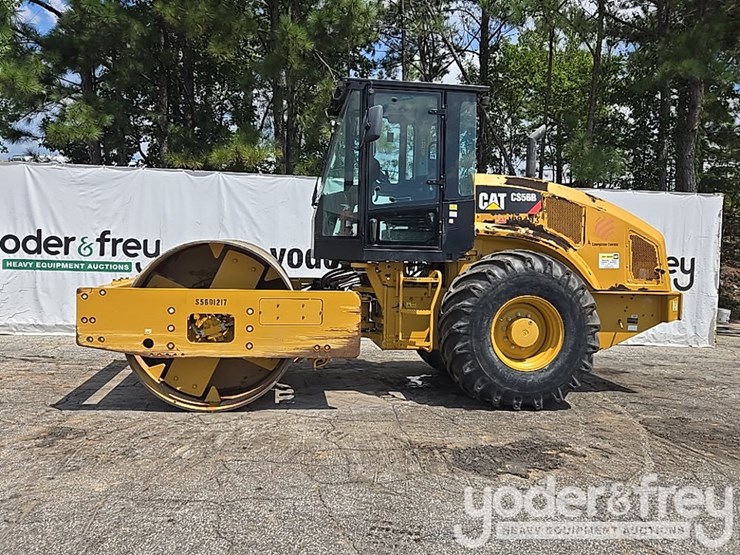 2020-caterpillar-cs56b-image-2