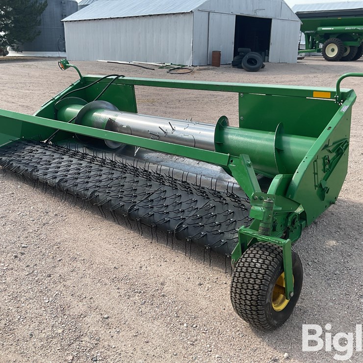 JOHN DEERE 8820