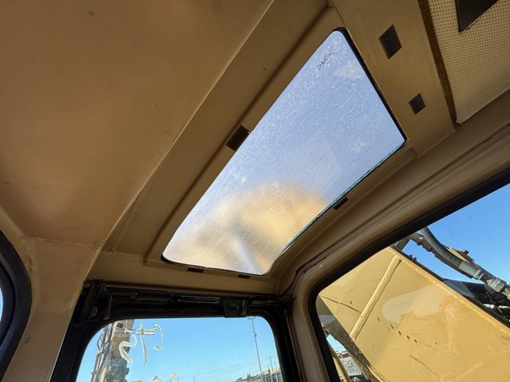 caterpillar-313b-image-34