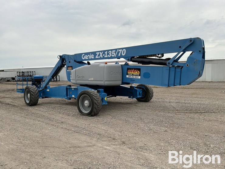 2013-genie-zx135/70-image-7