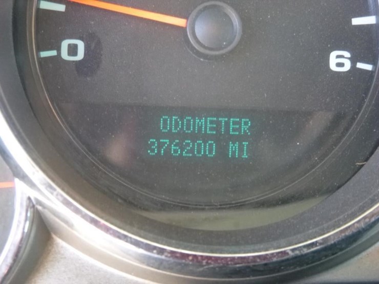 2009-chevrolet-3500hd-image-18