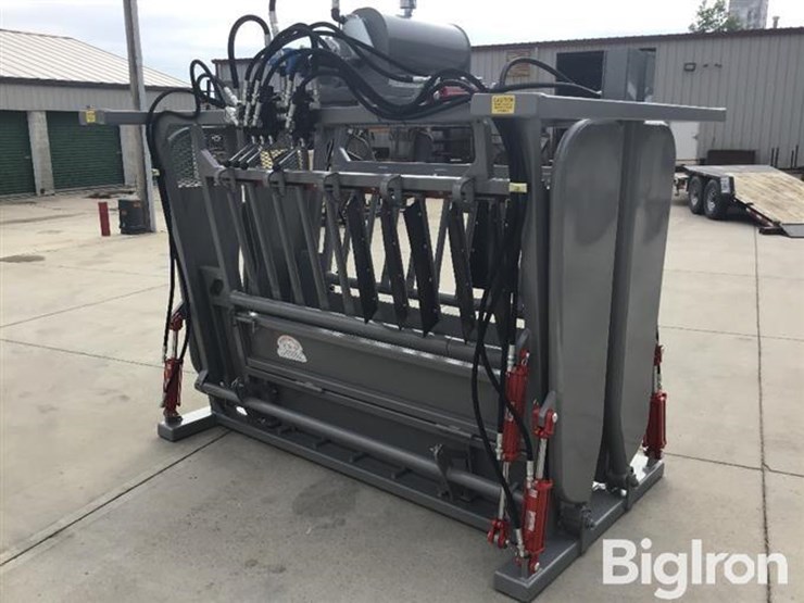2026-bowman-2800-medium-duty-hydraulic-squeeze/head-cattle-chute-image-7