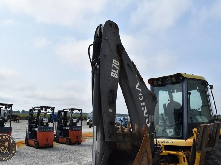 2007-volvo-bl70-image-11