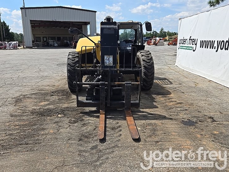 2019-caterpillar-tl943d-image-8