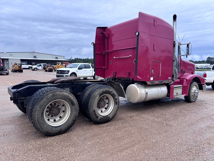 1994-peterbilt-377-image-3