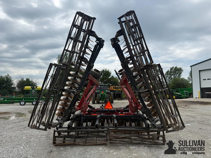 2010-case-ih-340-image-5
