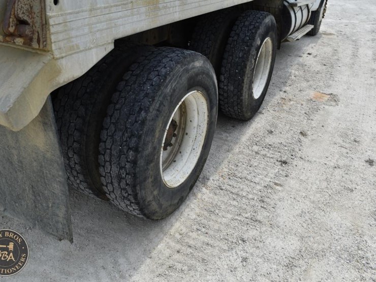 1986-ford-ltl9000-image-114