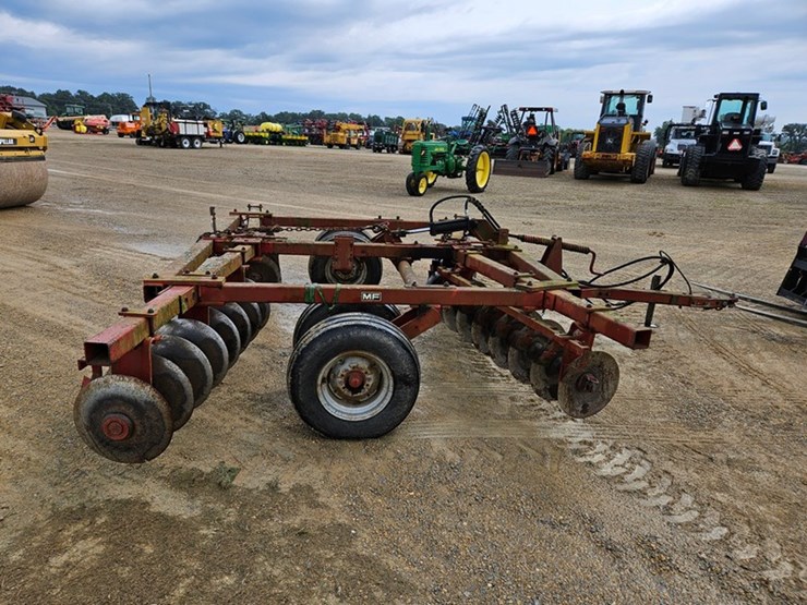 massey-ferguson-620-image-6