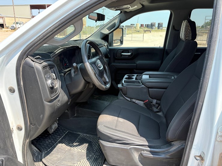 2022-gmc-sierra-2500hd-image-9