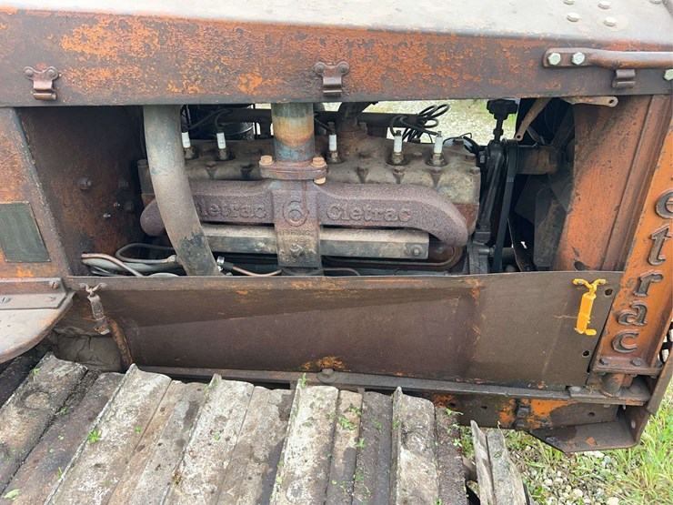 cletrac-25-crawler-image-13