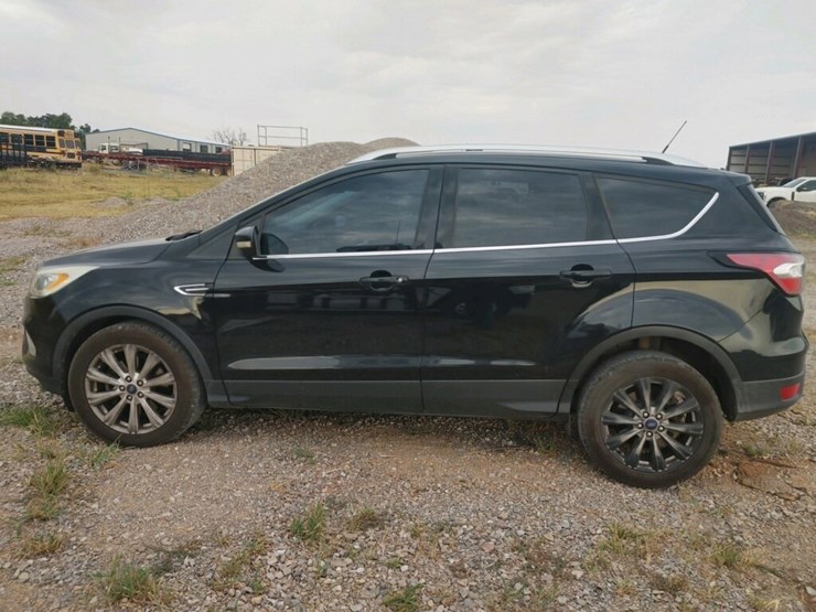 2017-ford-escape-image-2