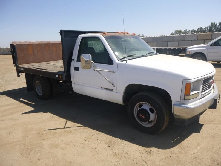 1996-gmc-3500-image-3