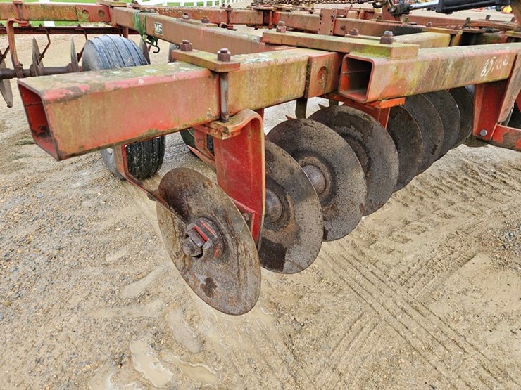massey-ferguson-620-image-19