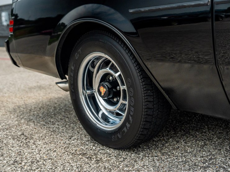 #113-•-1987-buick-grand-national-image-40
