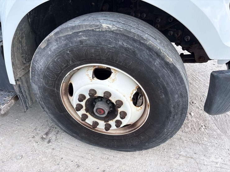 2016-ford-f650-image-51