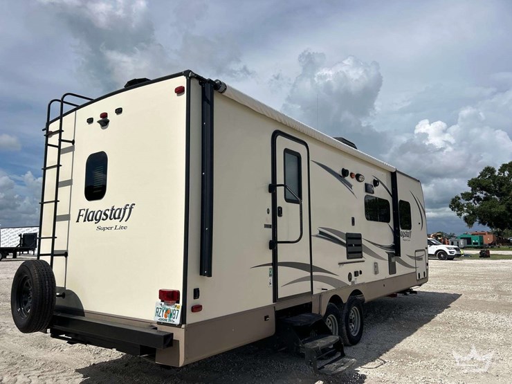 2017-forest-river-26rbws-flagstaff-super-lite-t/a-travel-trailer-image-3