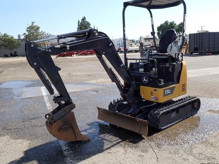 2021-deere-17g-image-1