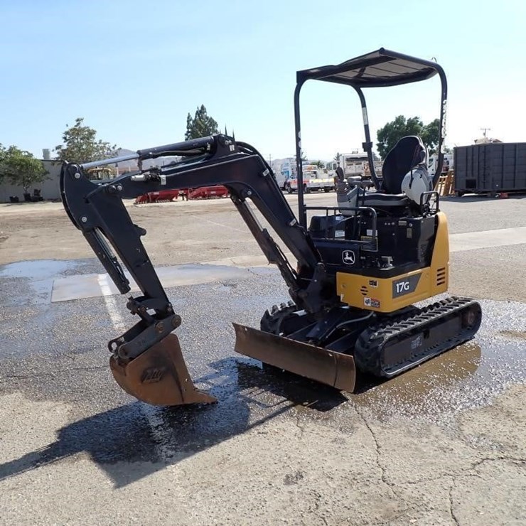 2021 DEERE 17G