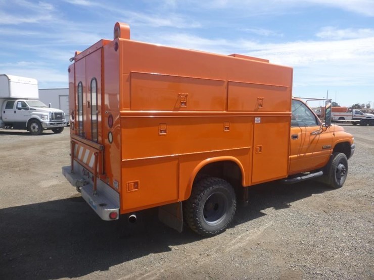 1999-dodge-ram-3500-image-3