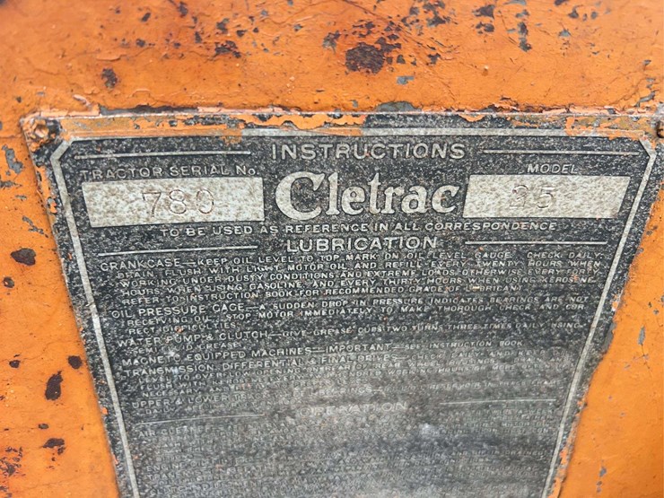 cletrac-25-crawler-image-23