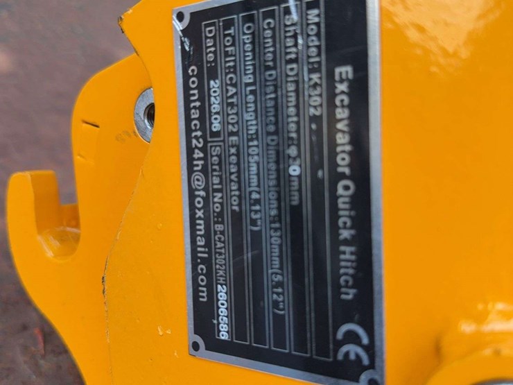 caterpillar-320-image-4