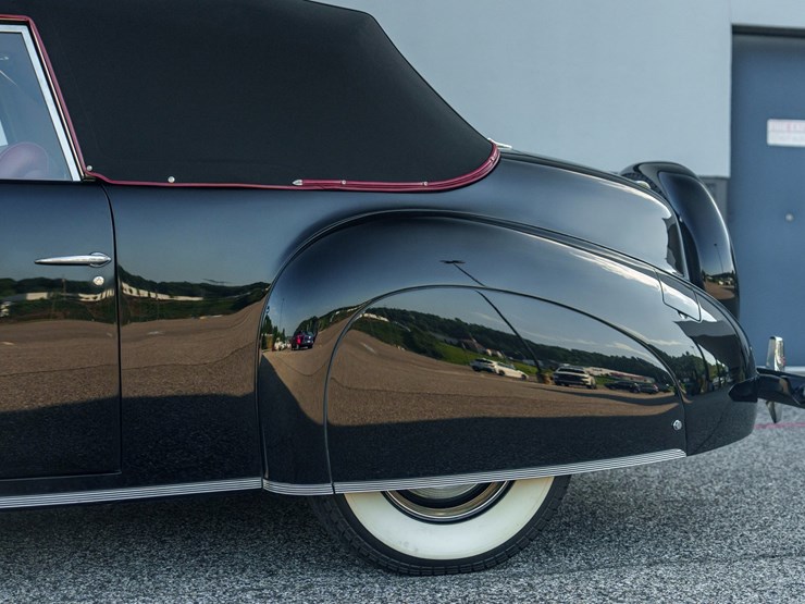 #112-•-offered-at-no-reserve-|-1940-lincoln-zephyr-continental-convertible-image-19