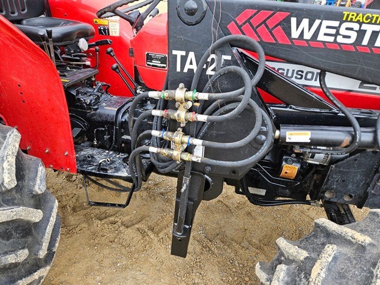 massey-ferguson-263-image-22
