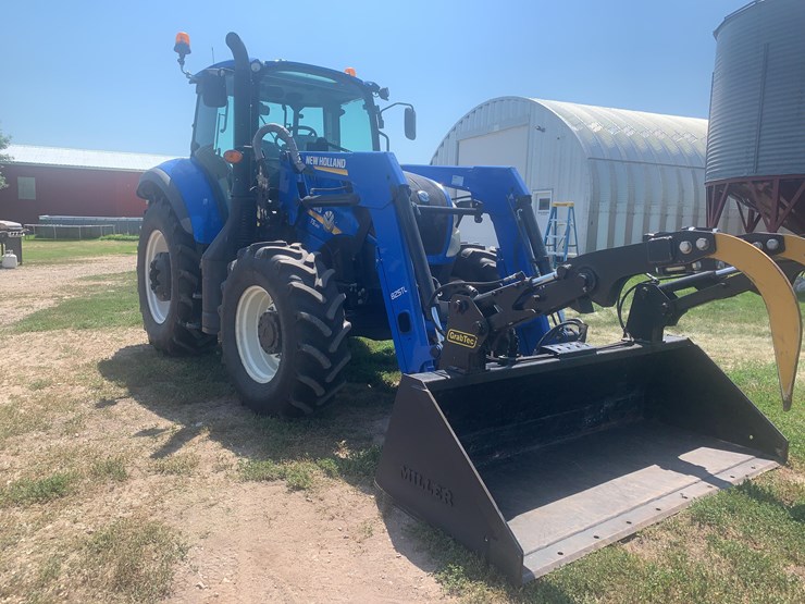 2017-new-holland-t5.120-image-3