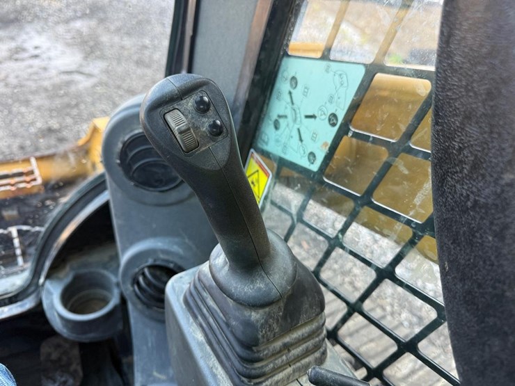 2019-caterpillar-289d3-image-21
