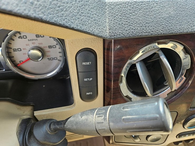 2008-ford-f350-image-24