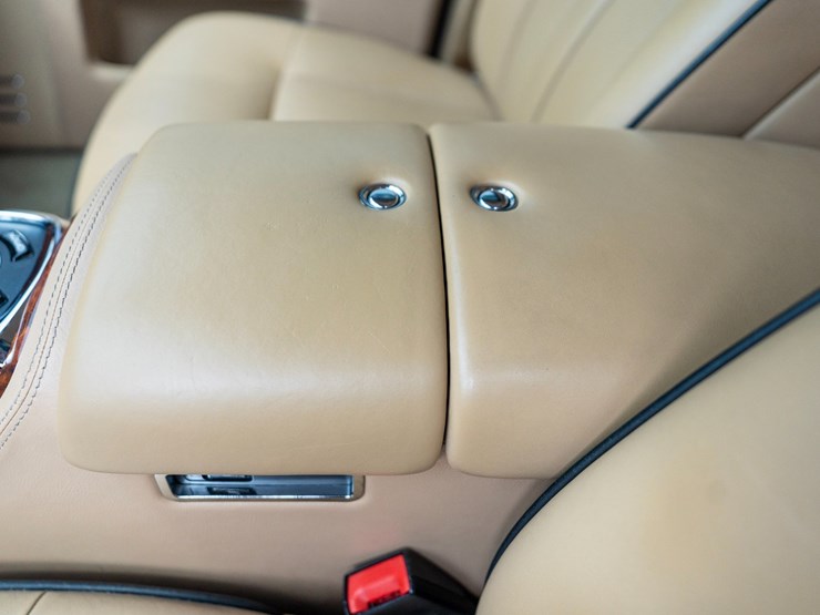 #110-•-2014-rolls-royce-phantom-sedan-image-56