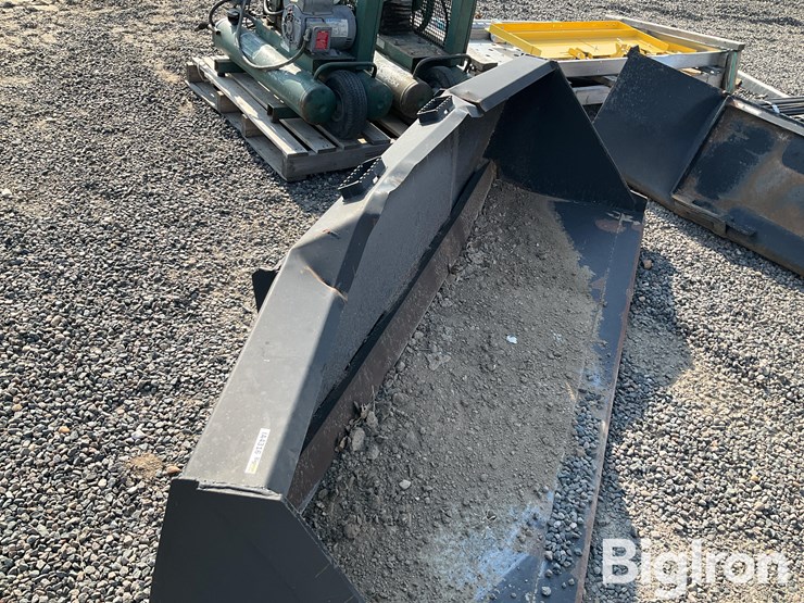 skid-steer-bucket-image-11
