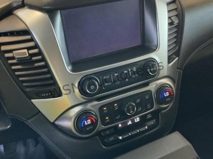 2019-chevrolet-tahoe-image-19