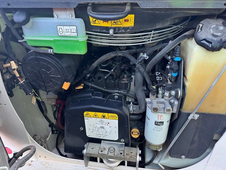 2021-bobcat-s66-image-15