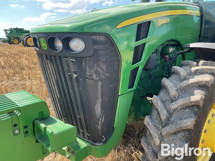 2010-john-deere-8245r-image-11