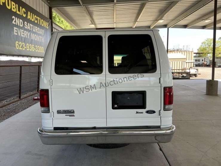 2009-ford-e350-image-6