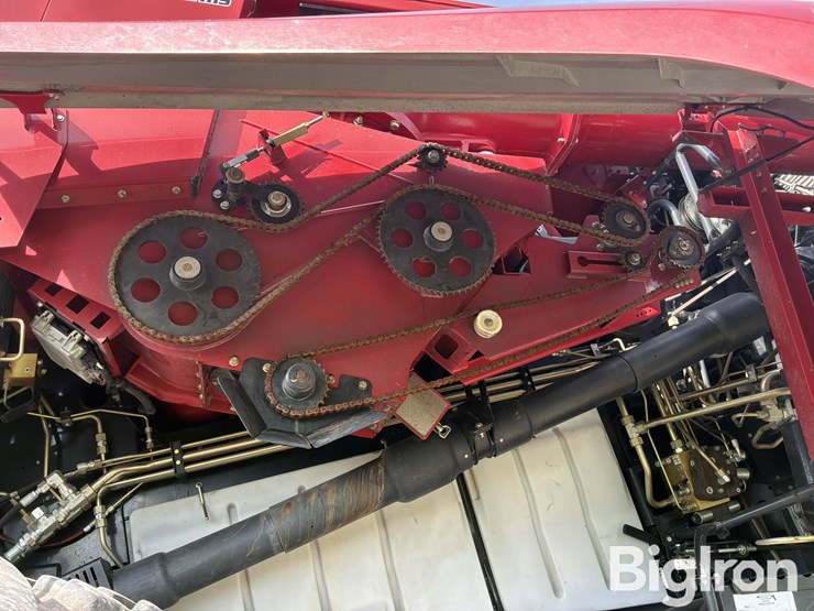 2016-case-ih-8240-image-18